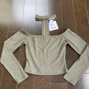 LF Carmar Off-the-shoulder Crop Top